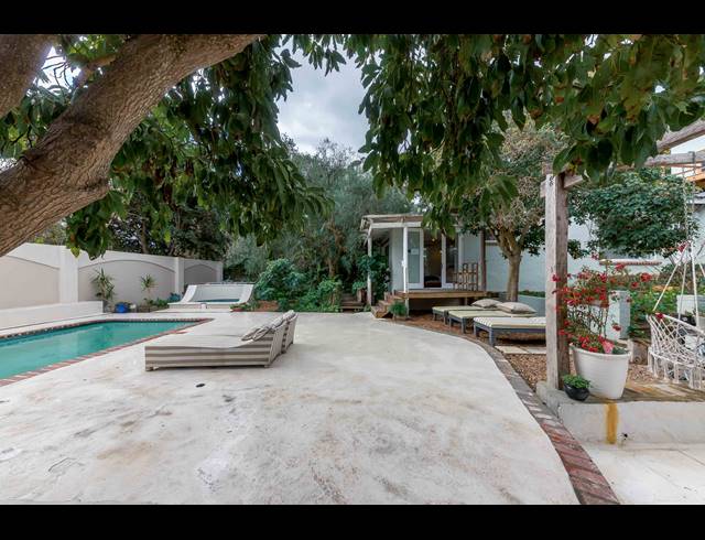 4 BEDROOM FREESTANDING TO LET IN OVERKLOOF